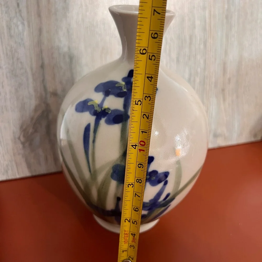 Vintage Hand Painted Blue Iris Ceramic Bud Vase Round Floral Pottery Cream 6.5